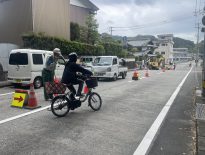 上着を脱ぐか否か、難しい季節